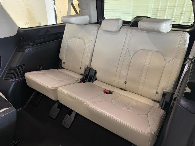 Certified 2024 Ford Expedition Max Platinum image 20