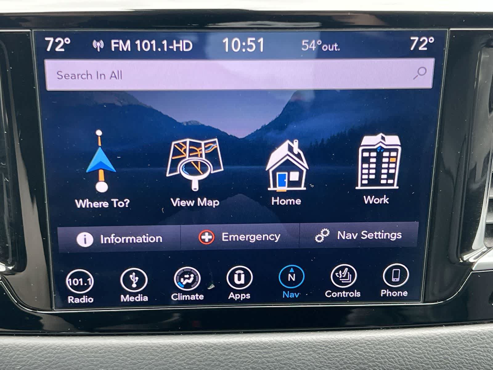 Used 2018 Chrysler Pacifica Touring-L Plus FWD image 28