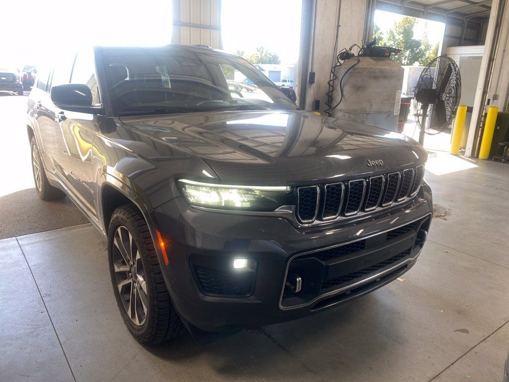 Used 2022 Jeep Grand Cherokee L Overland w/ Luxury Tech Group IV AWD/4WD image 1
