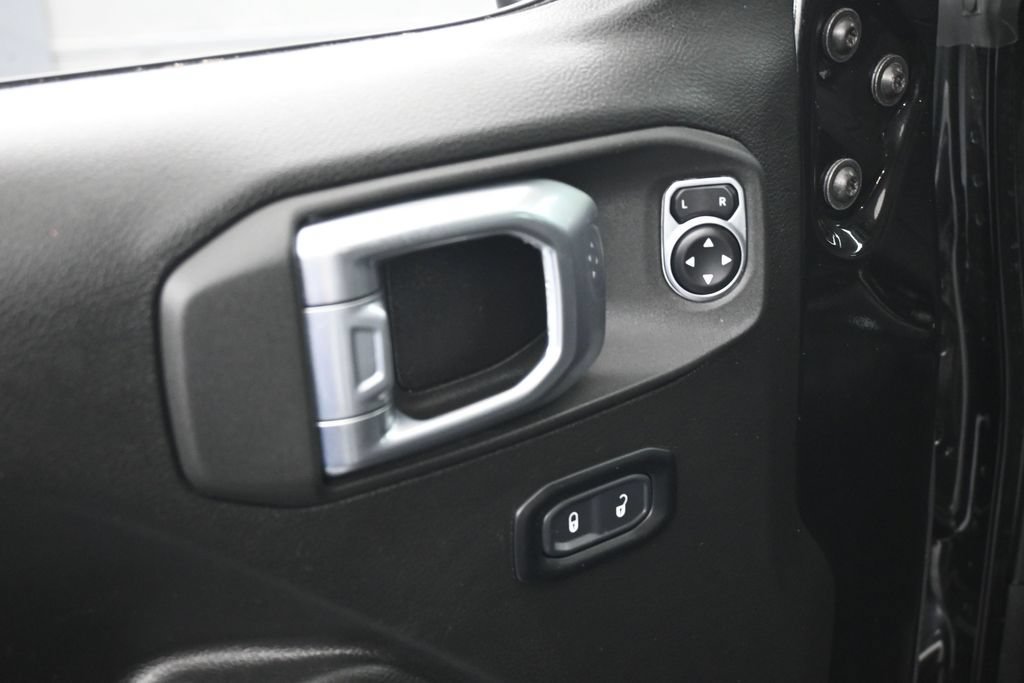 Used 2023 Jeep Gladiator Sport AWD/4WD image 10