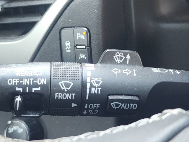 Used 2019 Chevrolet Tahoe LS w/ Enhanced Driver Alert Package AWD/4WD image 29