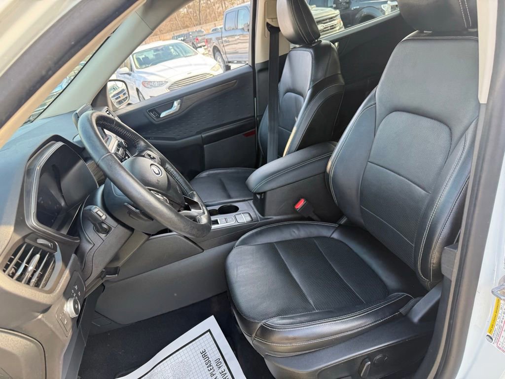 Certified 2020 Ford Escape Titanium image 20