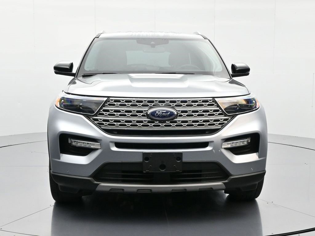Certified 2022 Ford Explorer Limited w/ Limited Technology Package image 2