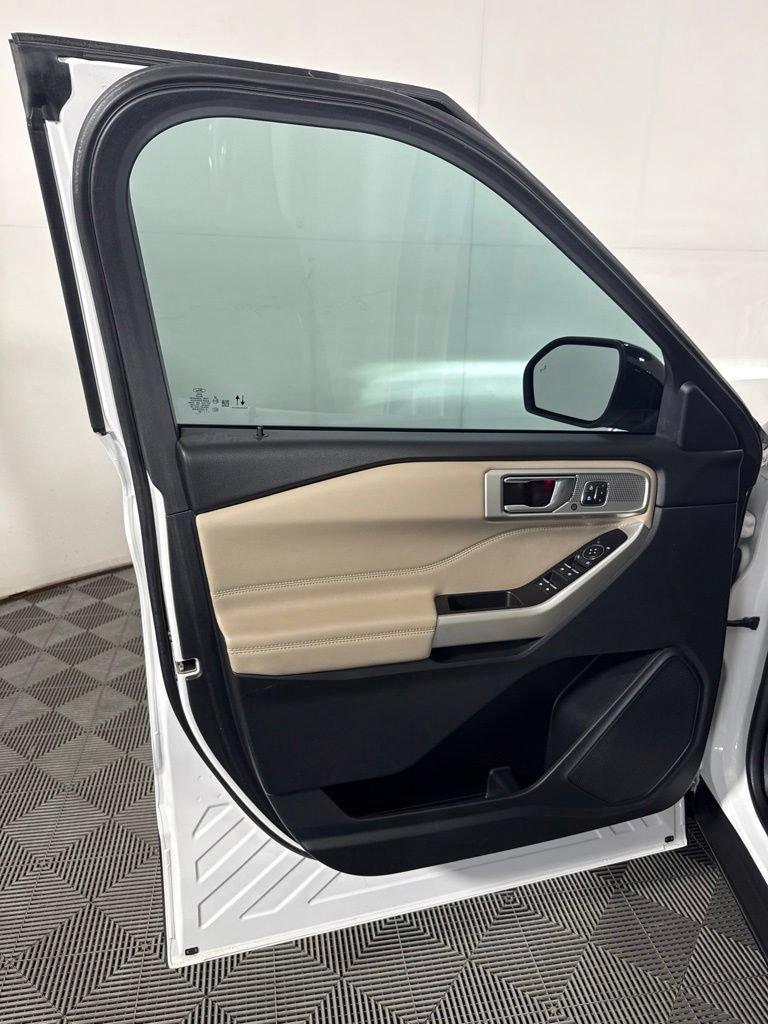 Certified 2020 Ford Explorer Limited w/ Class III Trailer Tow Package RWD image 13