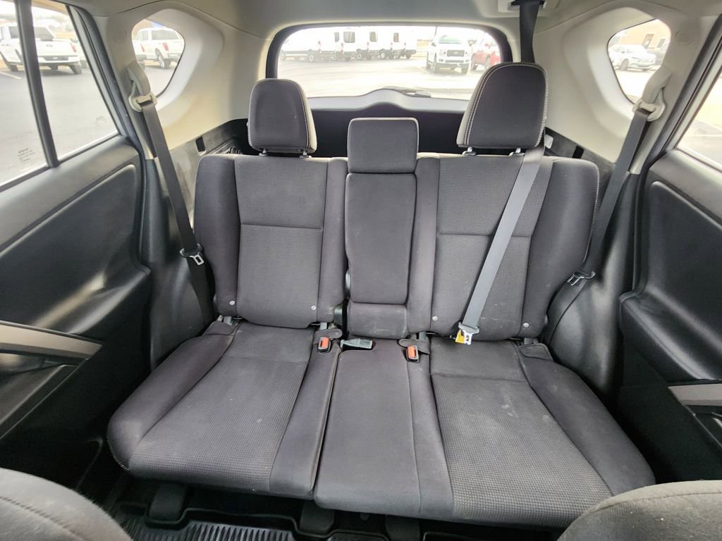 Used 2018 Toyota RAV4 XLE image 11