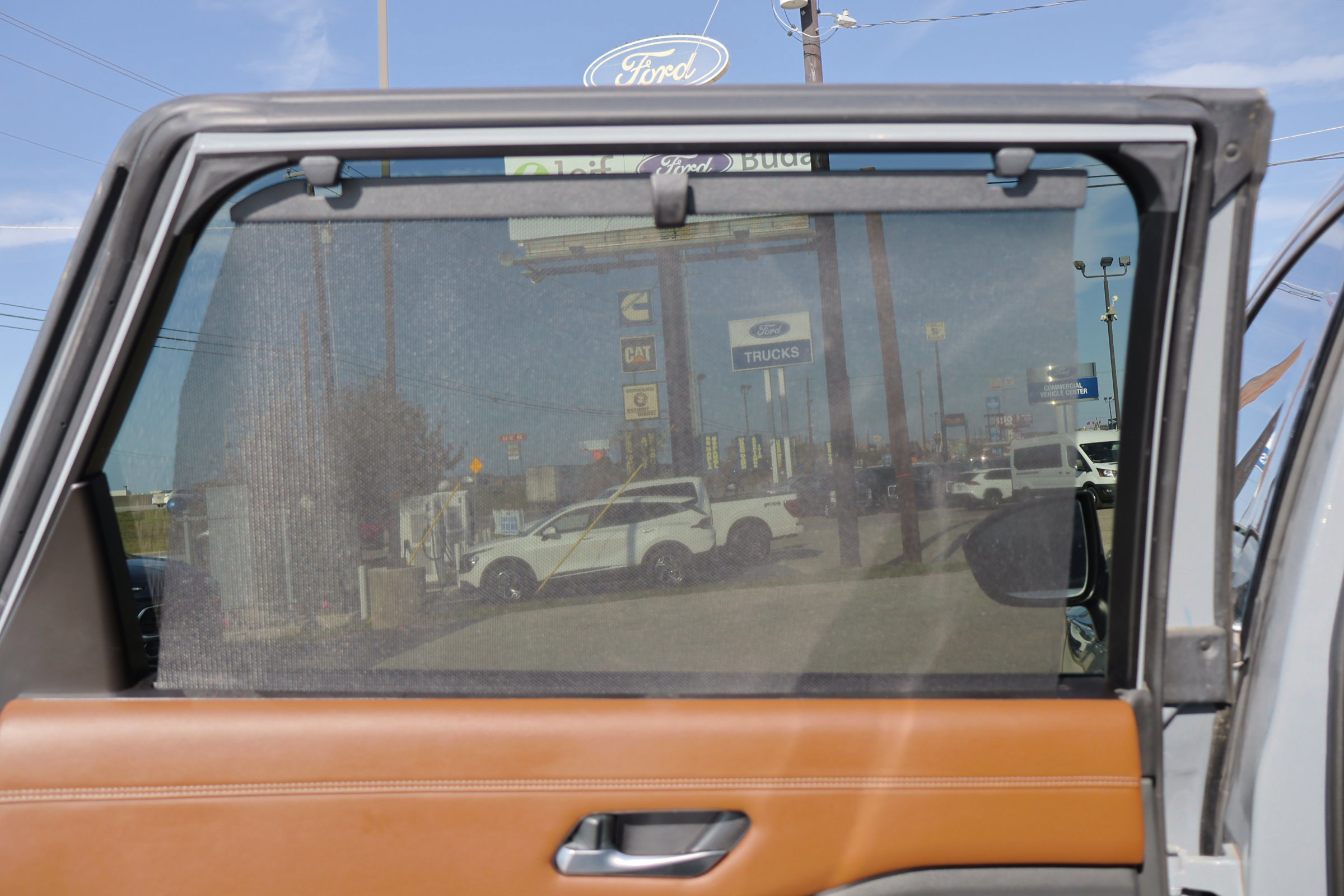 Used 2022 Nissan Pathfinder Platinum w/ Cargo Package image 32