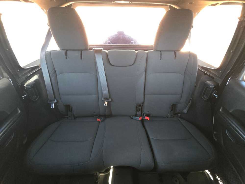Used 2018 Jeep Wrangler Unlimited Sport AWD/4WD image 17