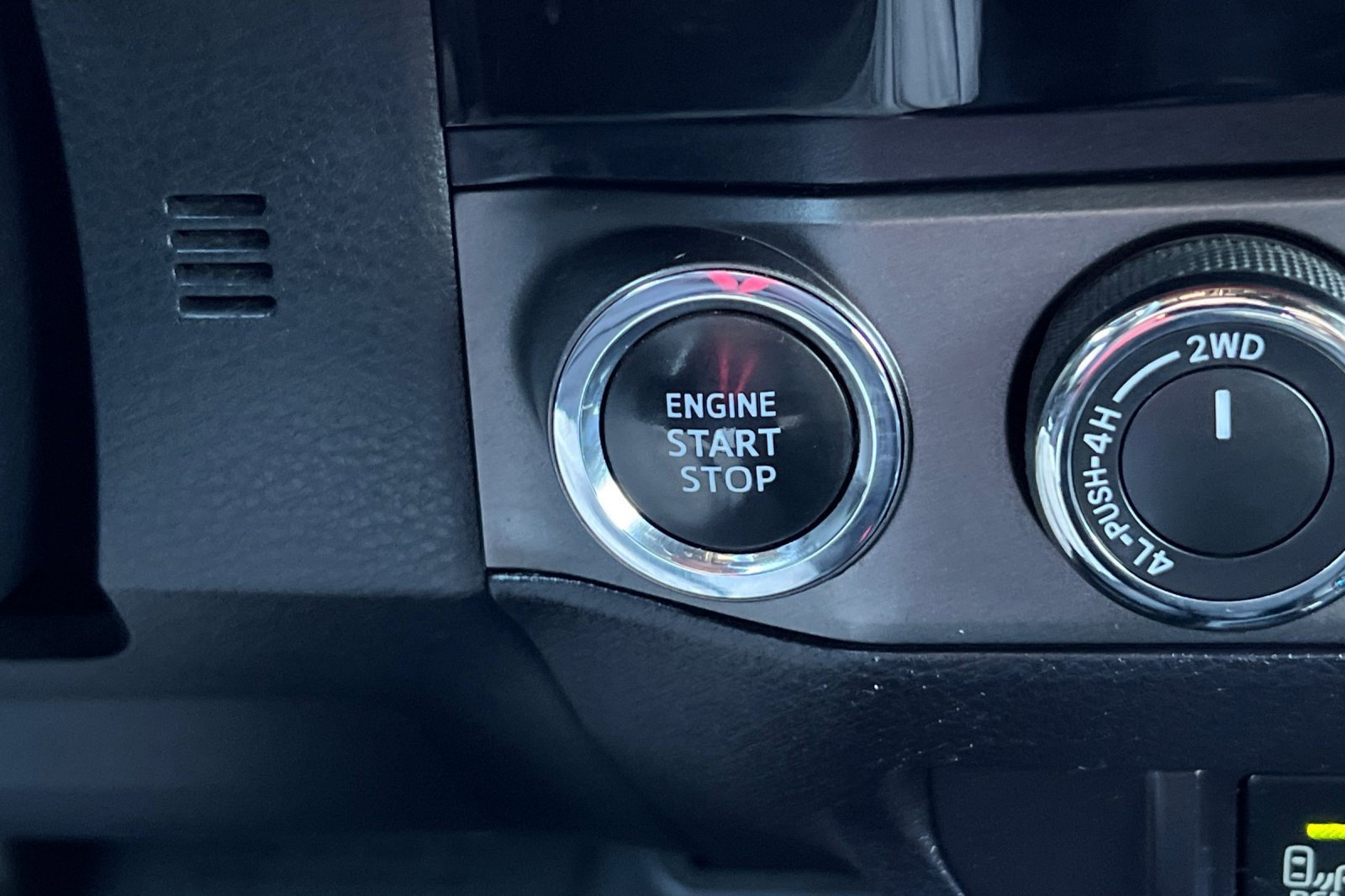 Used 2016 Toyota Tacoma TRD Off-Road image 23