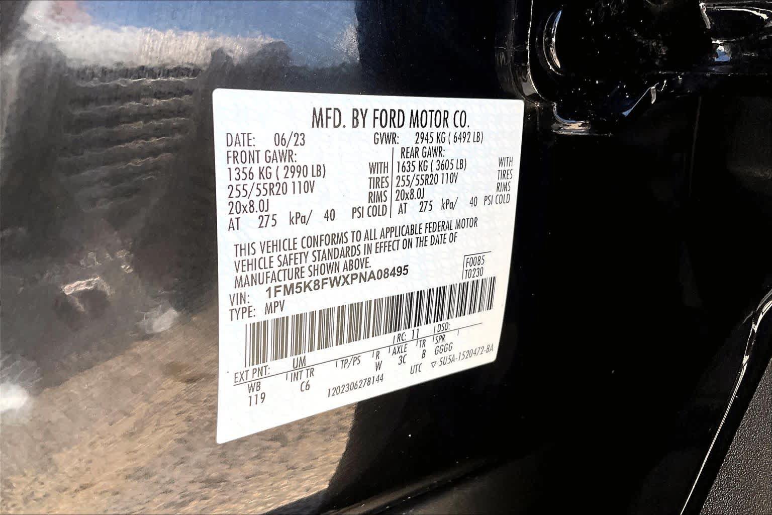 Certified 2023 Ford Explorer Limited w/ Hybrid Equipment Group 310A AWD/4WD image 34