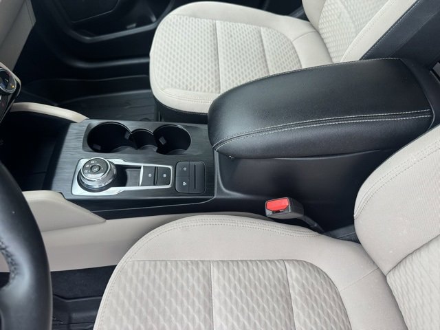 Certified 2022 Ford Escape SE w/ Cold Weather Package image 16