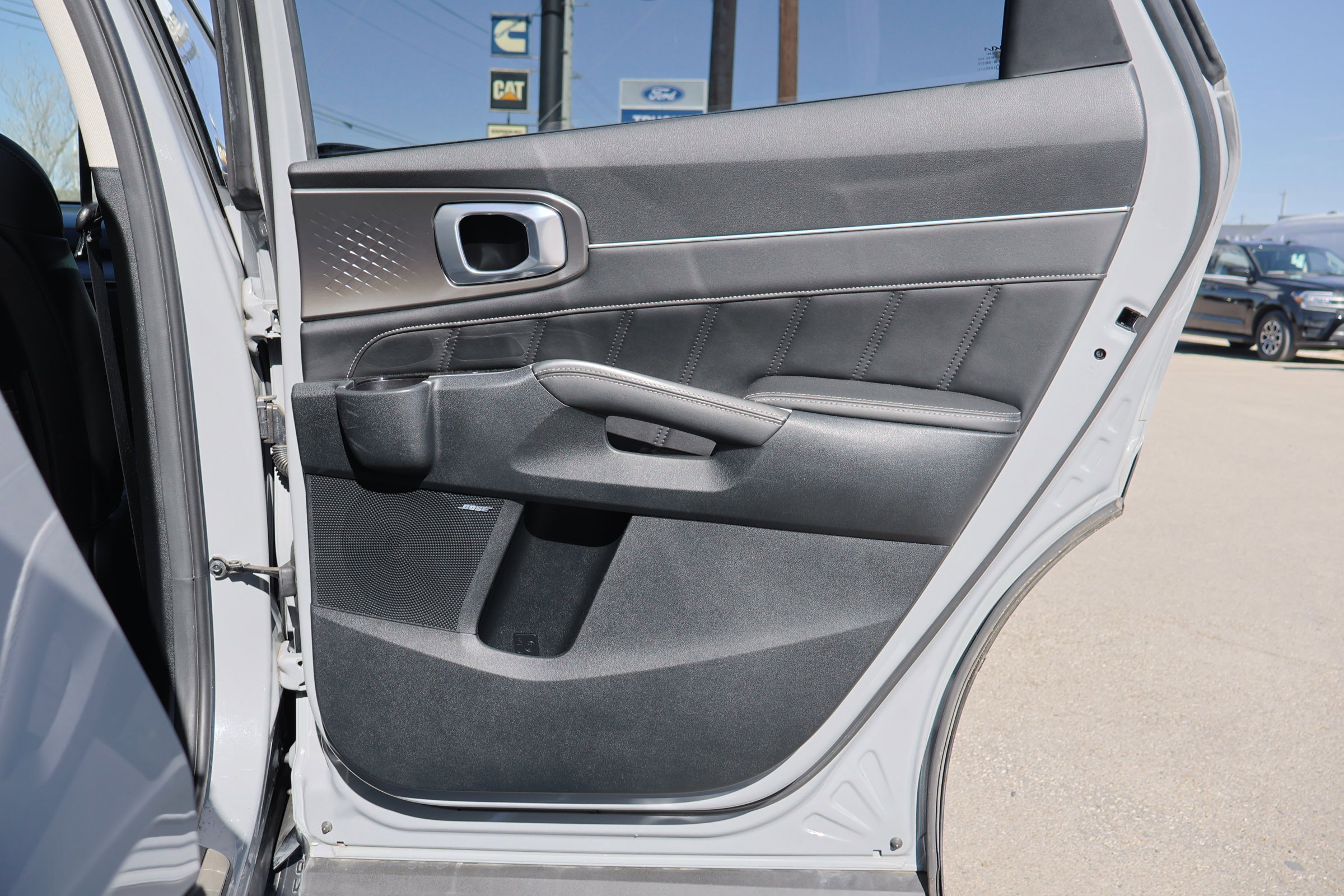 Used 2022 Kia Sorento SX image 37