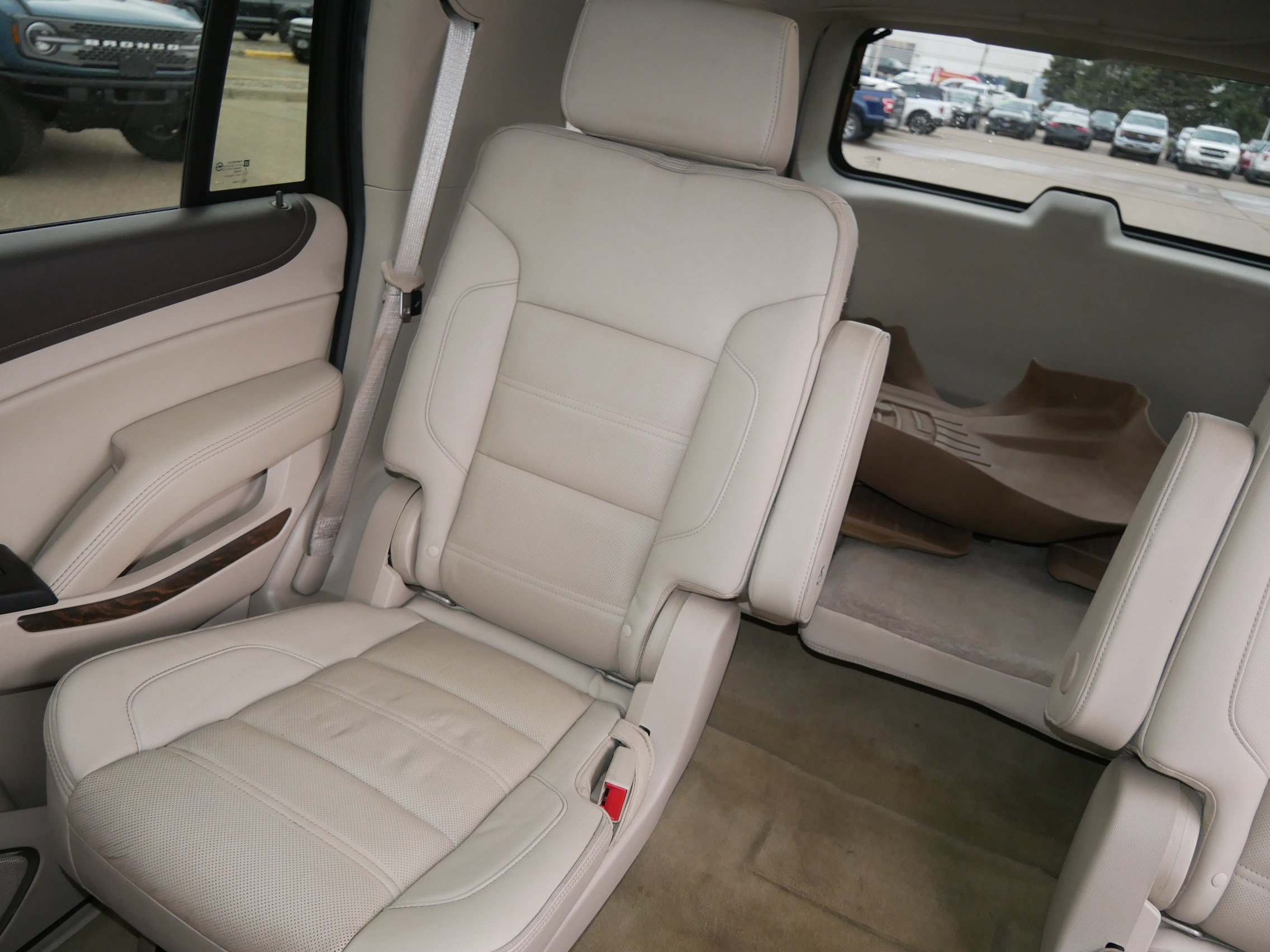 Used 2018 GMC Yukon Denali w/ Enhanced Security Package image 12