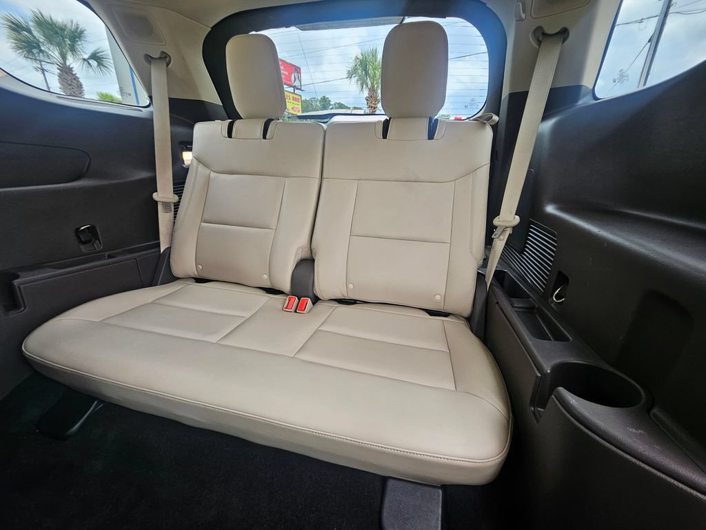 Certified 2020 Ford Explorer Platinum w/ Premium Technology Package AWD/4WD image 18