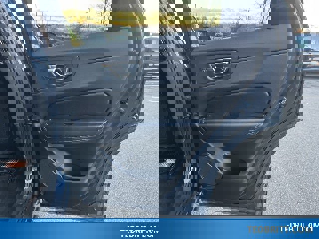 Used 2021 Volvo XC60 T5 Inscription w/ Advanced Package image 20