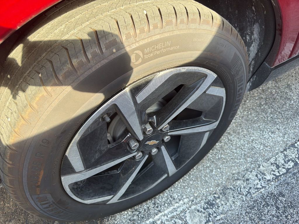 Used 2025 Chevrolet Equinox EV LT w/ Convenience Package image 11