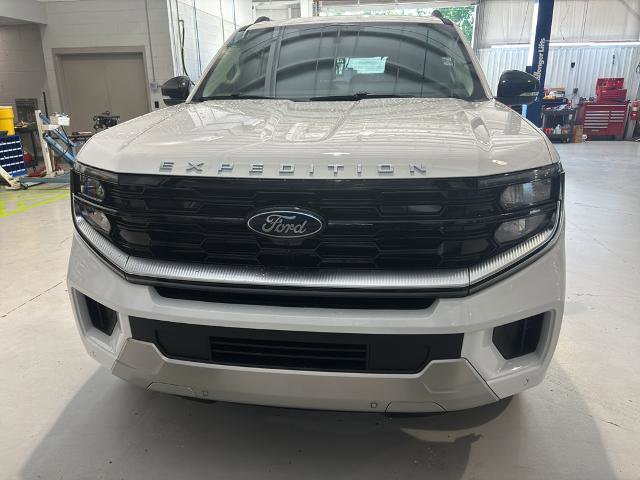 Certified 2025 Ford Expedition Platinum w/ Platinum Ultimate Package AWD/4WD image 2