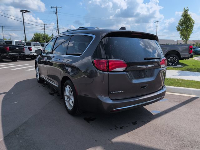Used 2018 Chrysler Pacifica Touring-L Plus w/ Tire & Wheel Group FWD image 3
