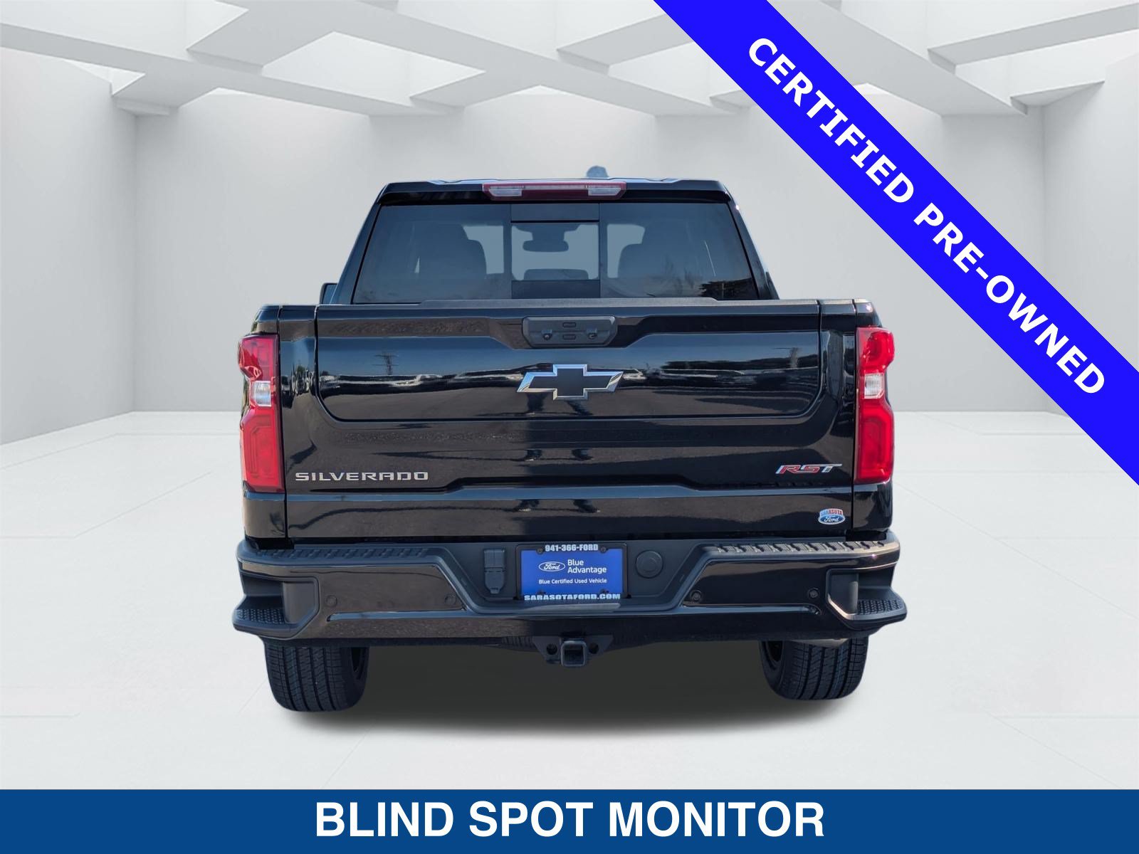 Used 2024 Chevrolet Silverado 1500 RST w/ Convenience Package II AWD/4WD image 6