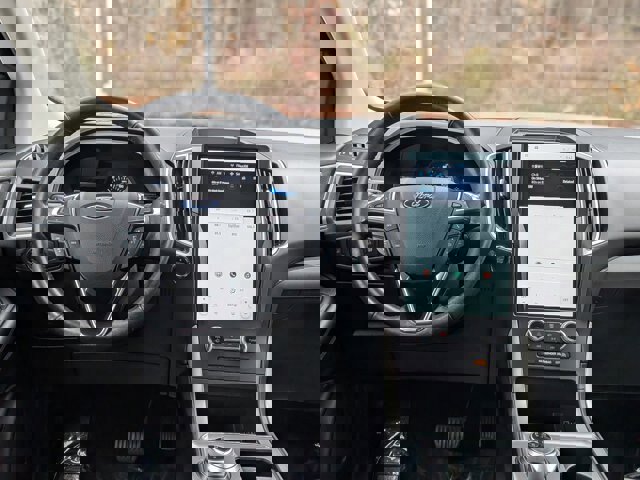 Certified 2022 Ford Edge SEL image 29