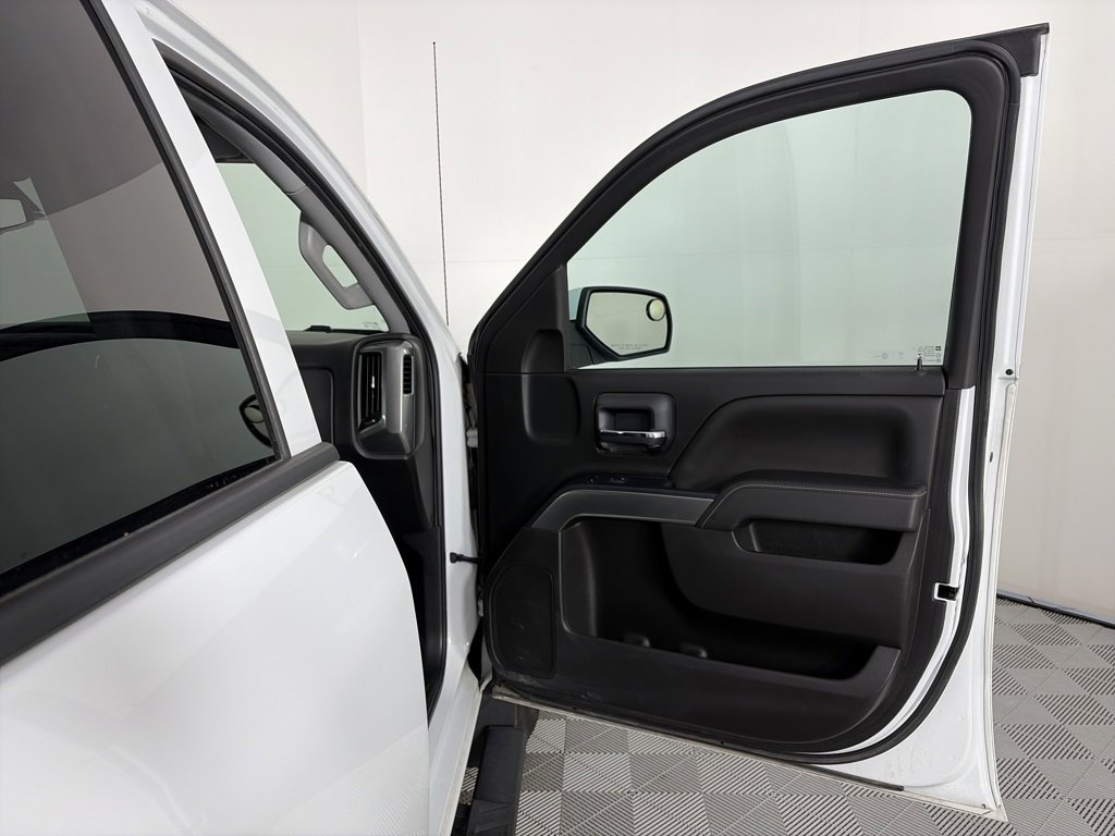 Used 2018 Chevrolet Silverado 1500 LT w/ Texas Edition image 29