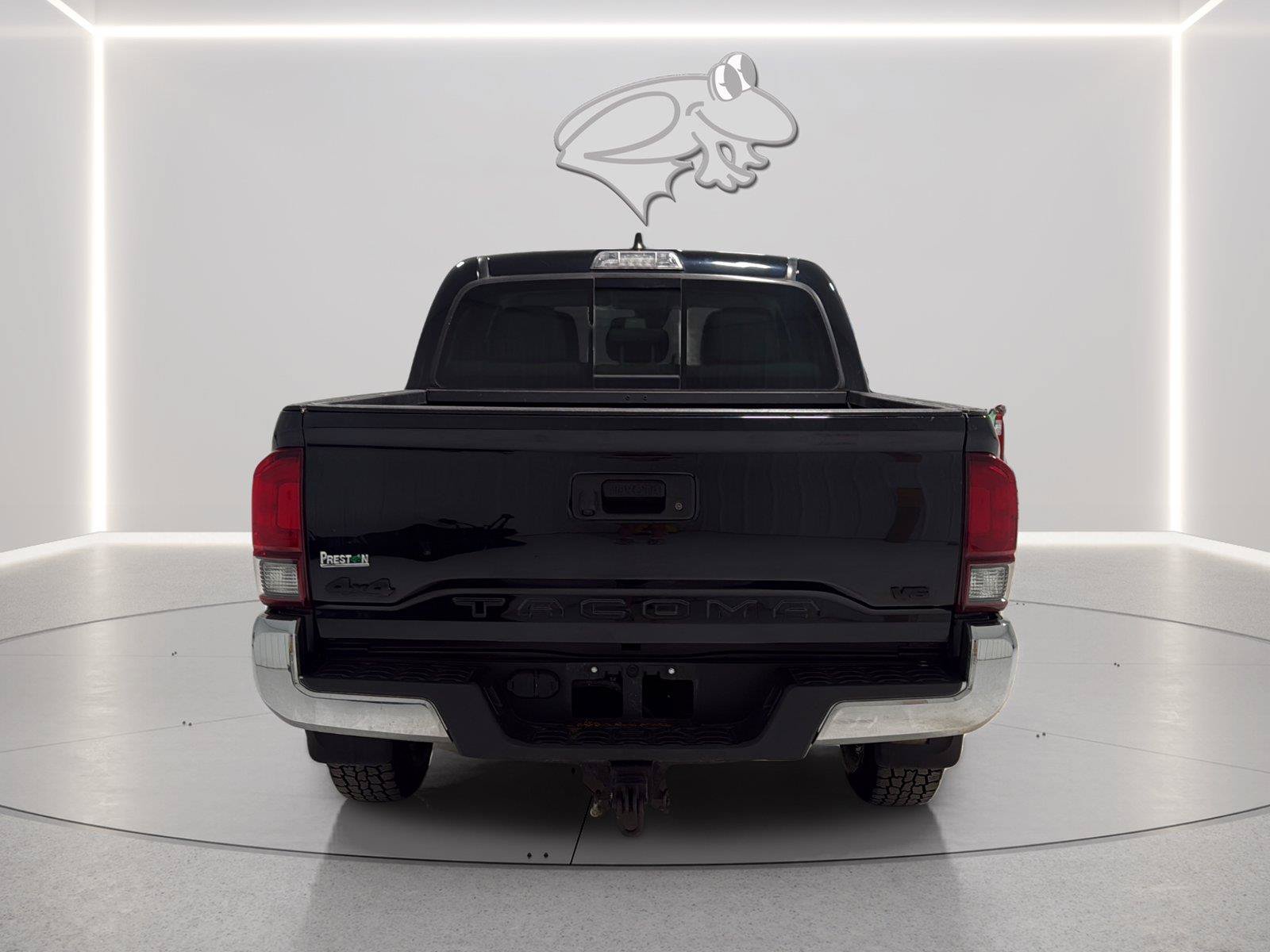 Used 2020 Toyota Tacoma SR5 AWD/4WD image 5