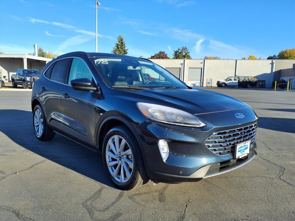 Certified 2022 Ford Escape Titanium w/ Titanium Elite Package image 3
