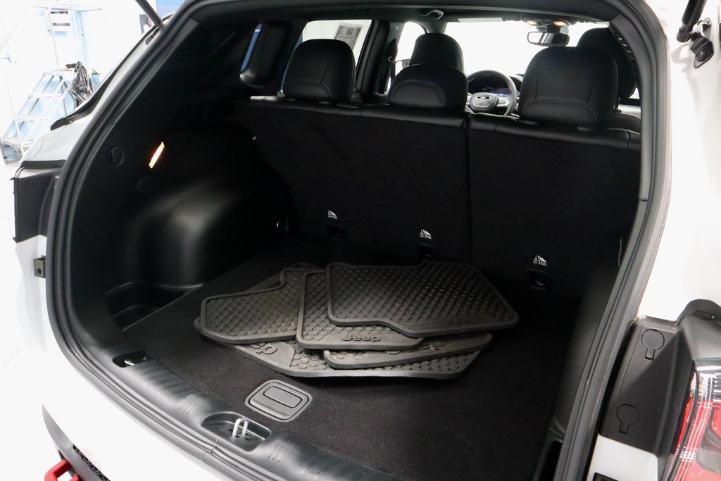 Used 2024 Jeep Compass Trailhawk w/ Trailer Tow Group image 14