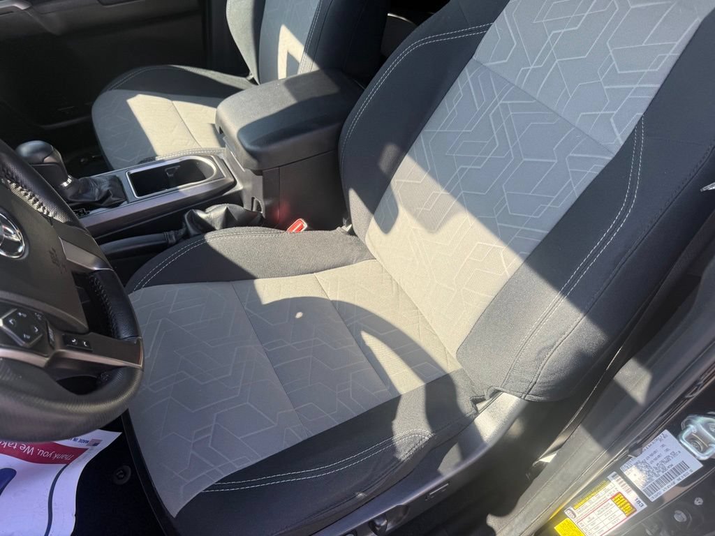 Used 2021 Toyota Tacoma TRD Sport AWD/4WD image 21