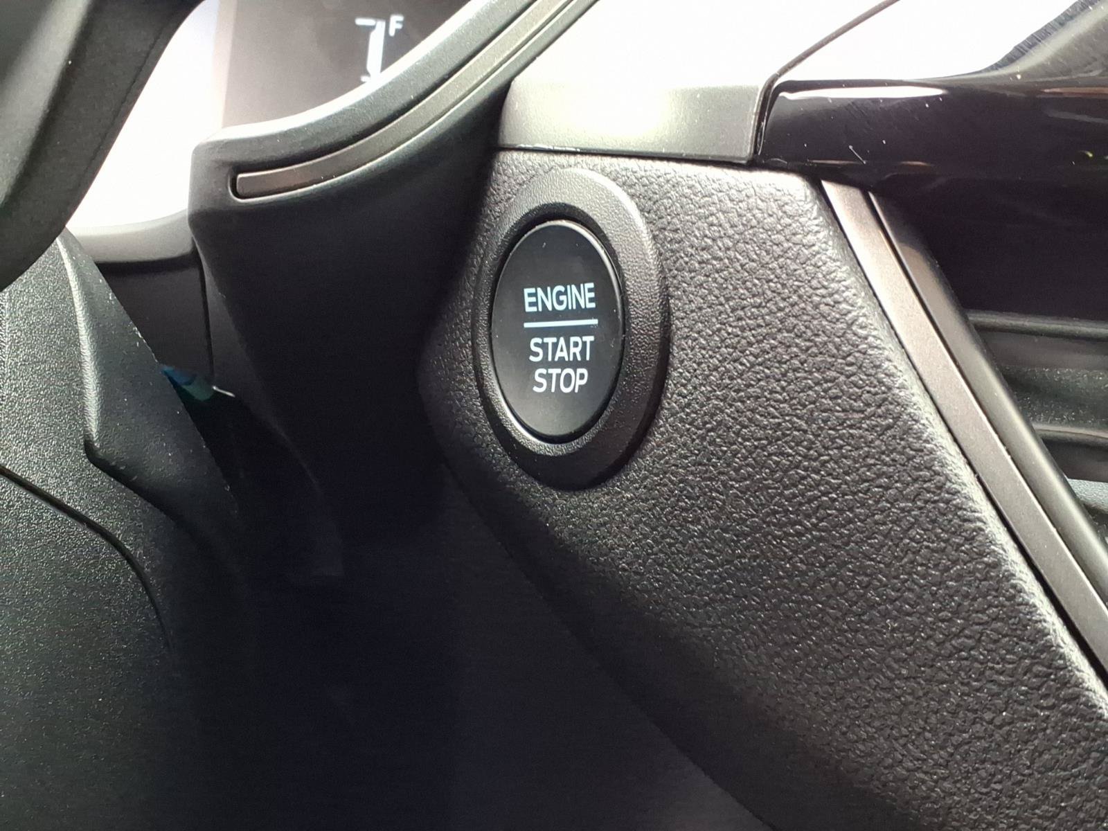Certified 2025 Ford Escape Active w/ Cold Weather Package AWD/4WD image 21