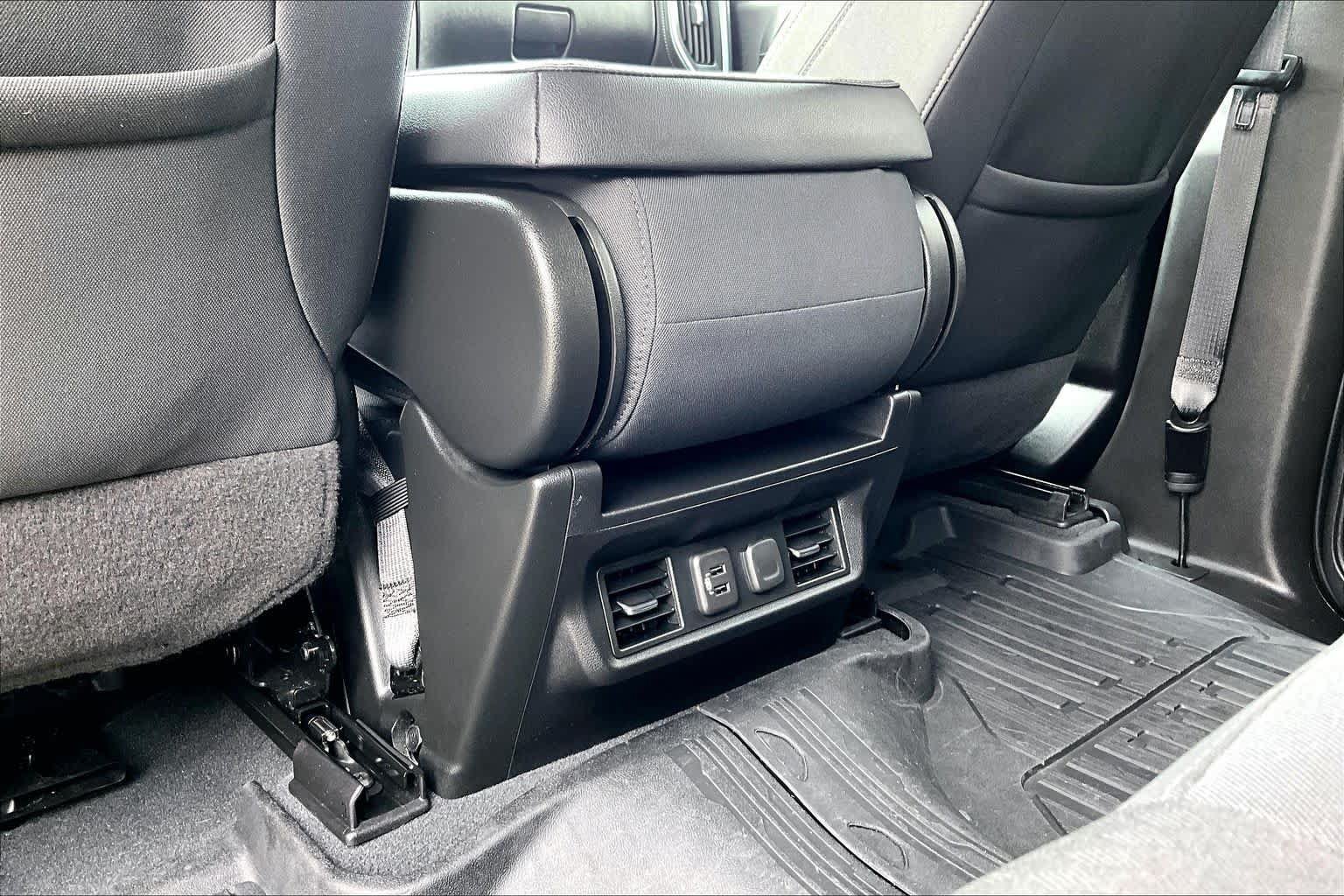 Used 2021 GMC Sierra 1500 SLE w/ X31 Off-Road Package AWD/4WD image 36