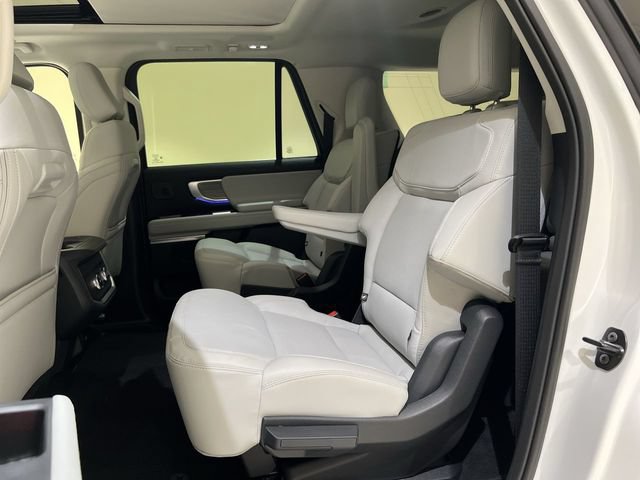 Certified 2025 Ford Expedition Max Platinum w/ Driver's Package AWD/4WD image 24
