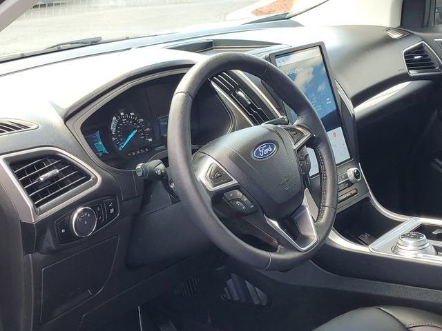 Certified 2024 Ford Edge SEL w/ Convenience Package AWD/4WD image 13