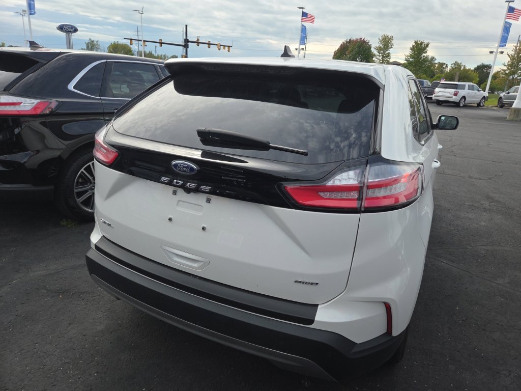 Certified 2024 Ford Edge SEL w/ Convenience Package AWD/4WD image 10