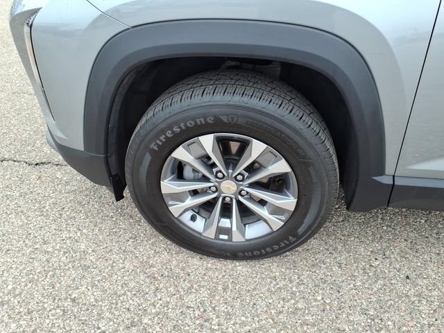 Used 2026 Chevrolet Equinox LT w/ Convenience Package II FWD image 4