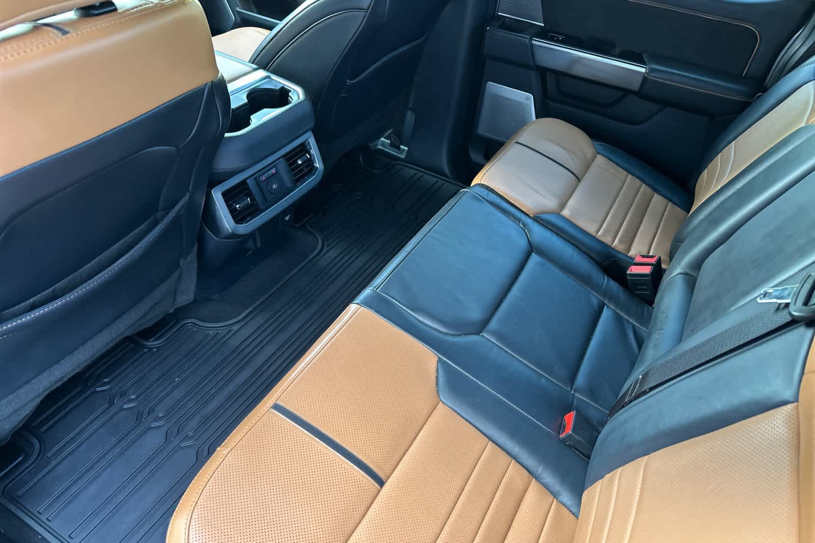 Certified 2023 Ford F350 Platinum AWD/4WD image 4