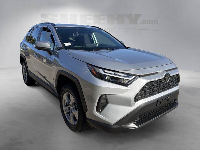 Used 2025 Toyota RAV4 XLE AWD/4WD image 2