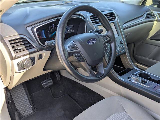 Certified 2020 Ford Fusion SE FWD image 10