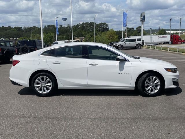 Used 2025 Chevrolet Malibu LT FWD image 2