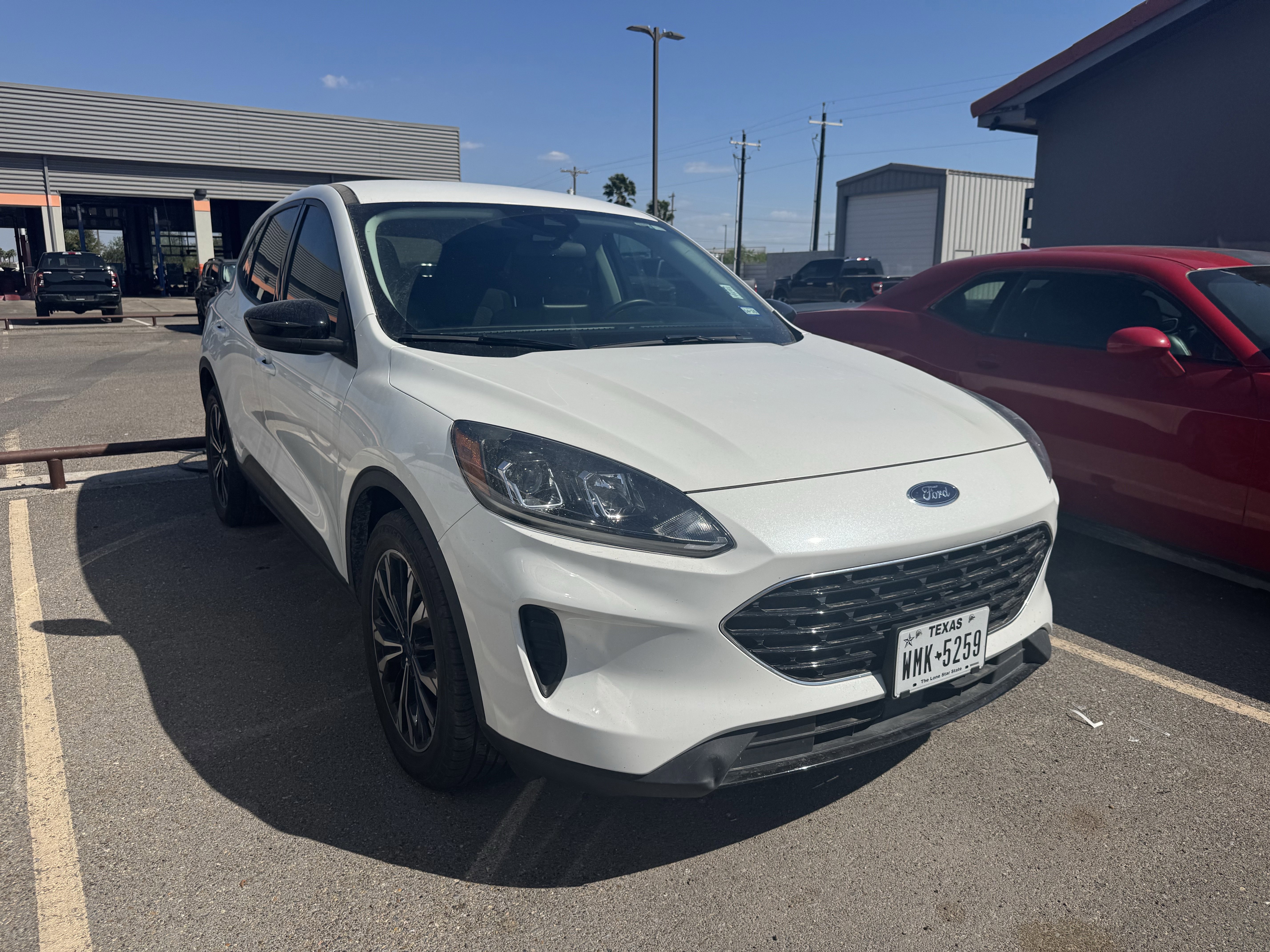 Certified 2022 Ford Escape SE w/ SE Sport Appearance Package image 4