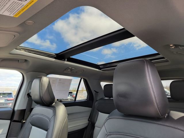 Certified 2023 Ford Explorer XLT w/ Equipment Group 202A image 11