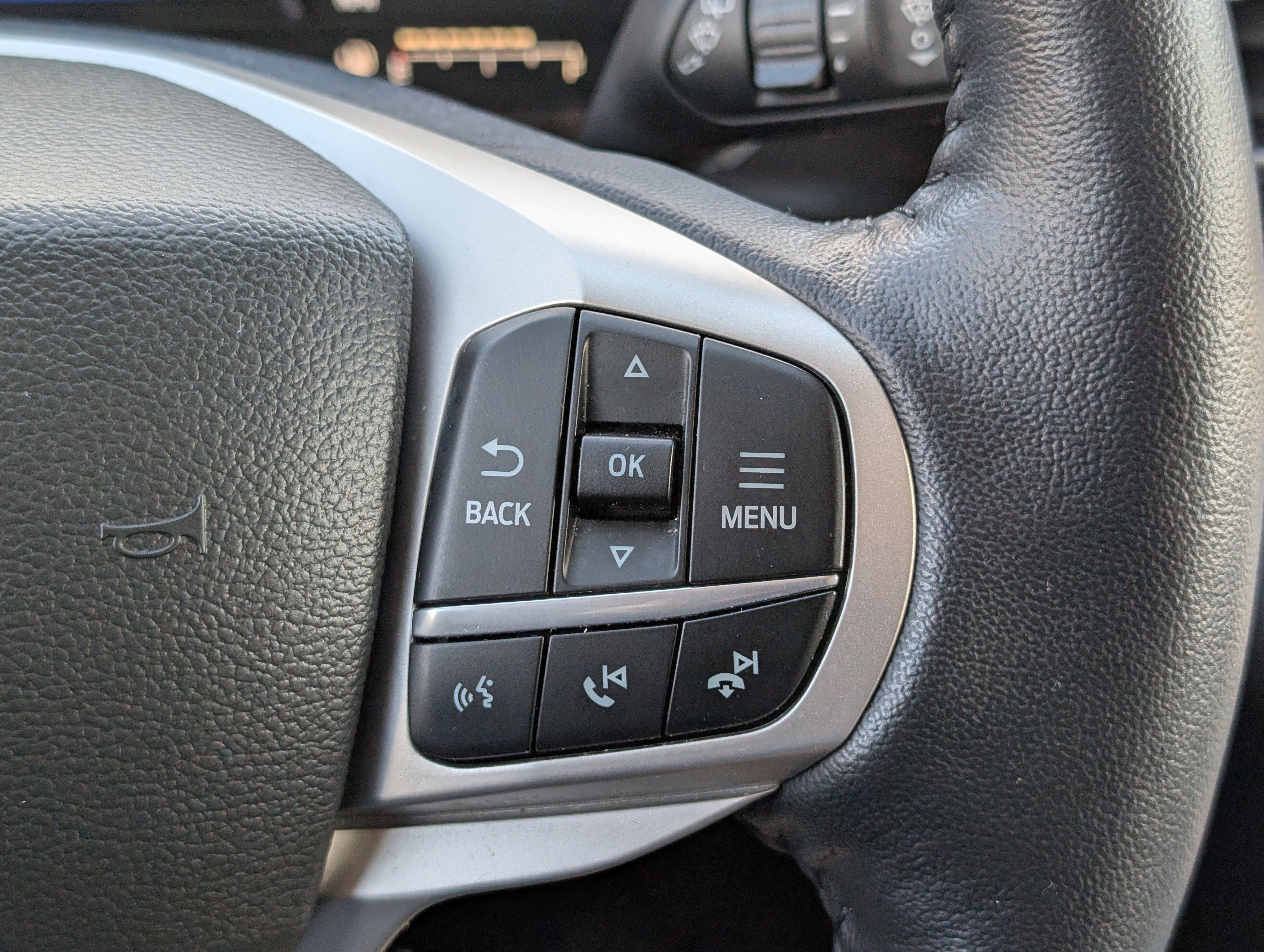 Certified 2023 Ford Explorer Limited w/ Limited Technology Package image 29