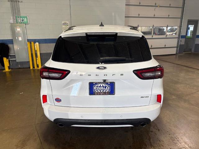 Certified 2023 Ford Escape ST-Line w/ Tech Pack #1 AWD/4WD image 5