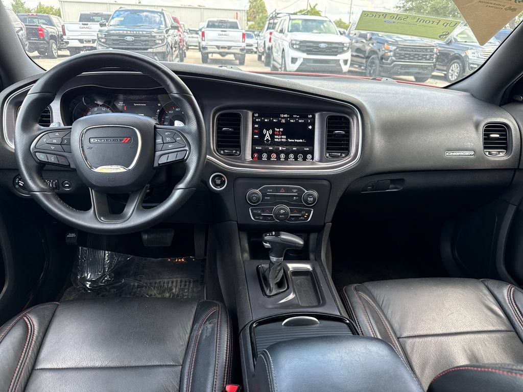 Used 2017 Dodge Charger R/T w/ Blacktop Package RWD image 5
