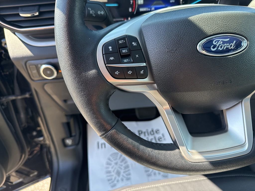 Certified 2023 Ford Explorer XLT w/ Equipment Group 202A AWD/4WD image 15