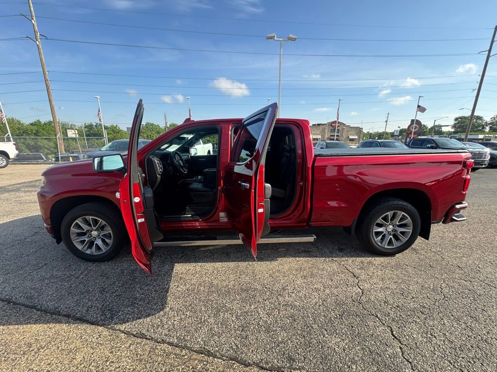 Used 2021 Chevrolet Silverado 1500 High Country w/ Technology Package AWD/4WD image 4