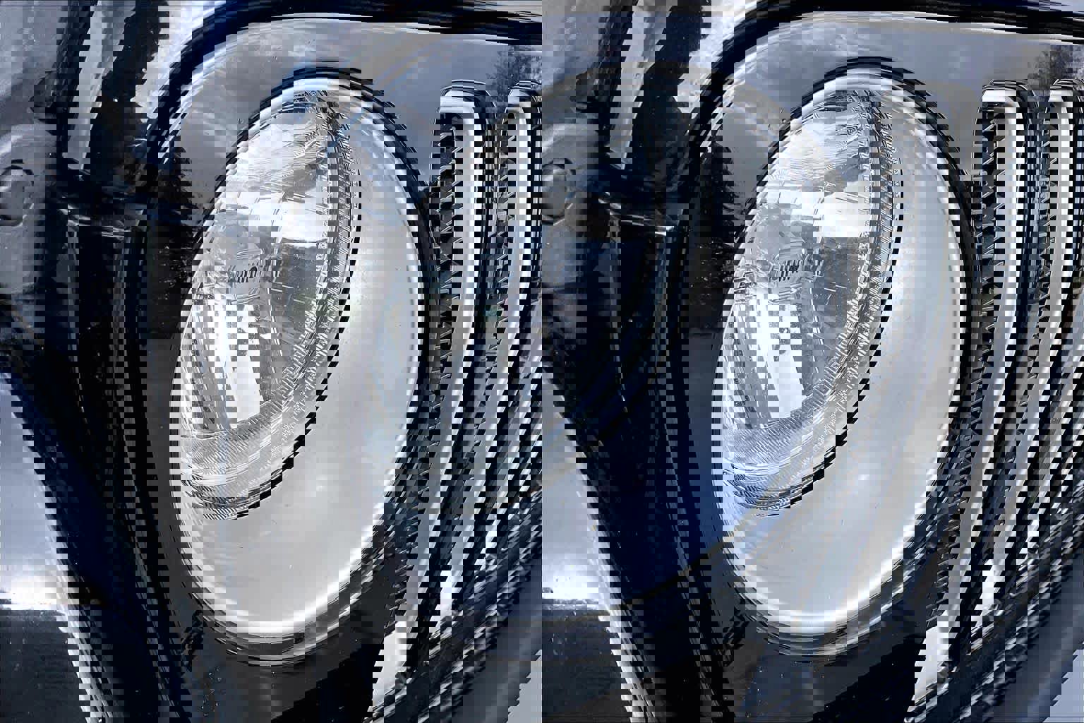 Used 2018 Jeep Wrangler Unlimited Sahara w/ Dual Top Group image 26