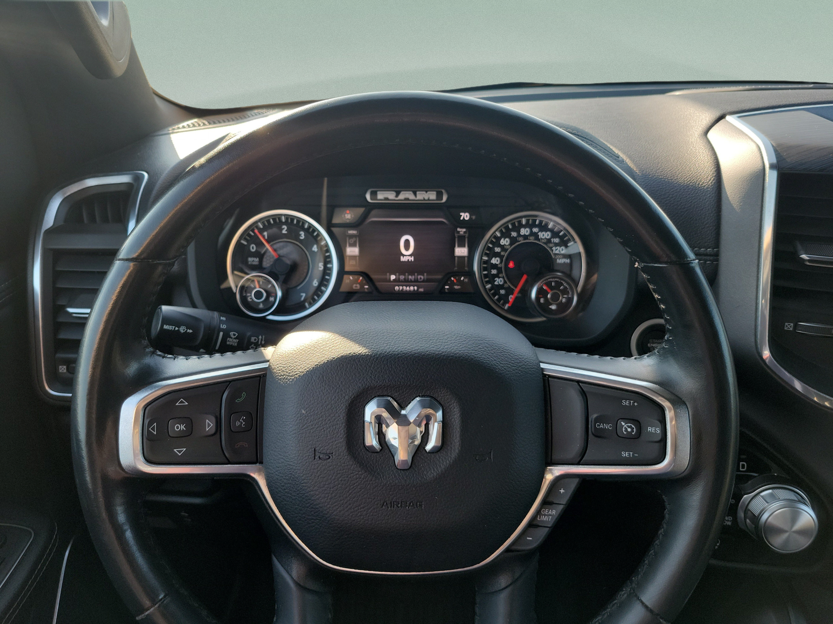 Used 2023 RAM 1500 Laramie AWD/4WD image 19