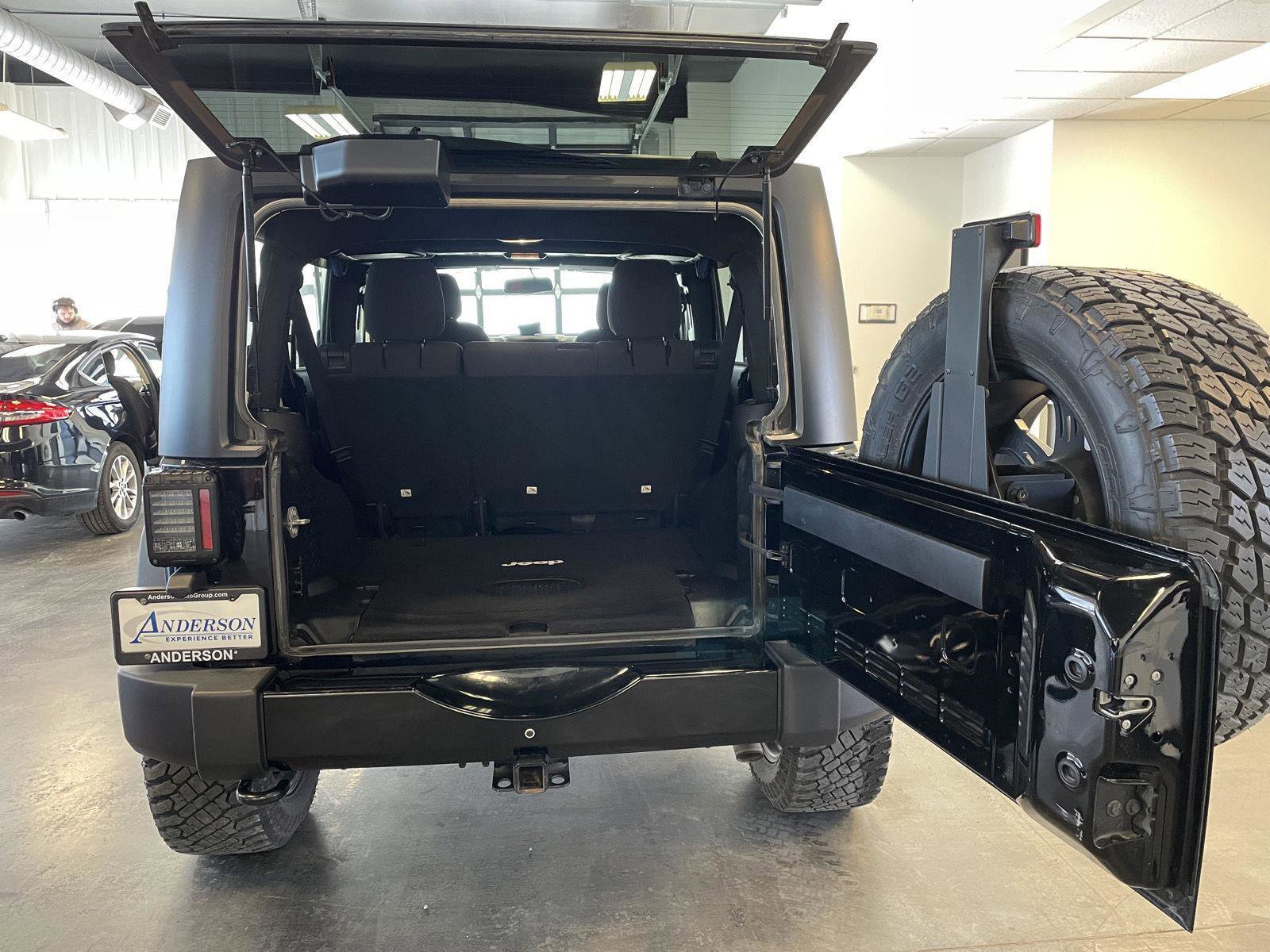 Used 2017 Jeep Wrangler Unlimited Sport image 38