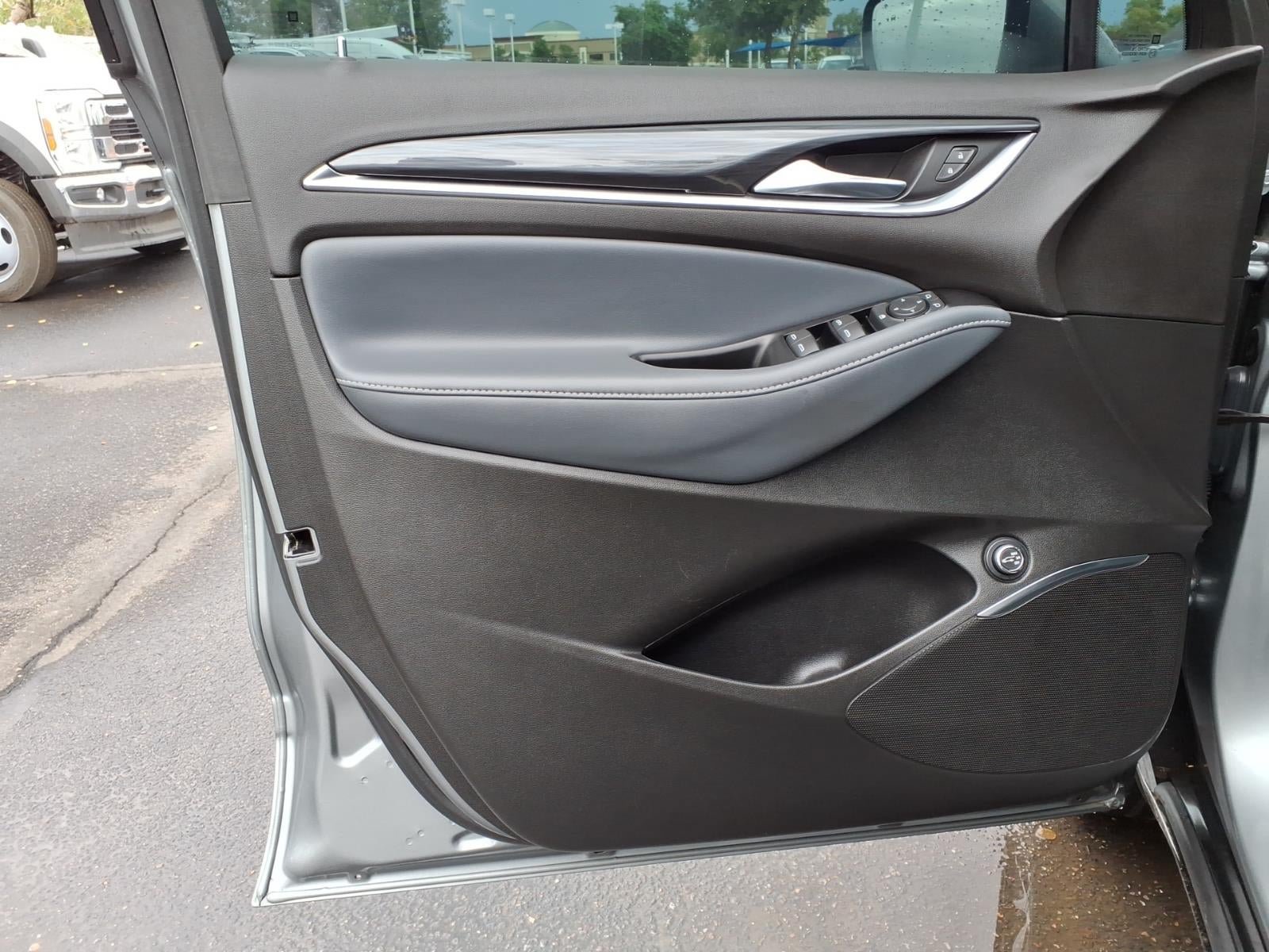 Used 2024 Buick Enclave Essence FWD image 21