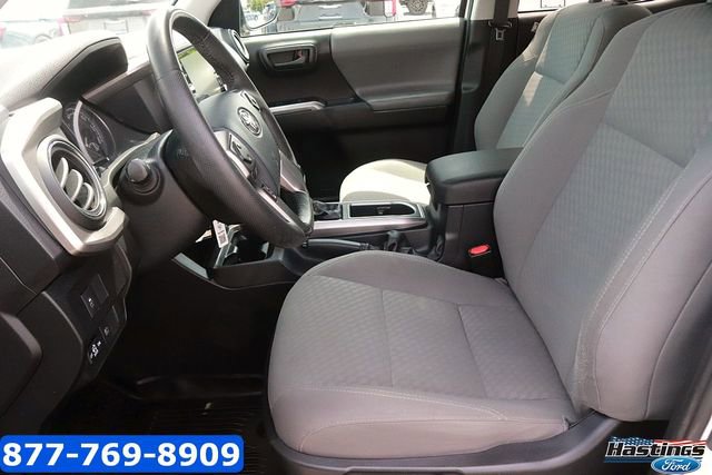 Used 2020 Toyota Tacoma SR5 AWD/4WD image 12